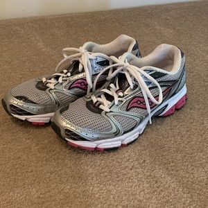 Saucony Grid Stratos 5 - women’s size 8.5